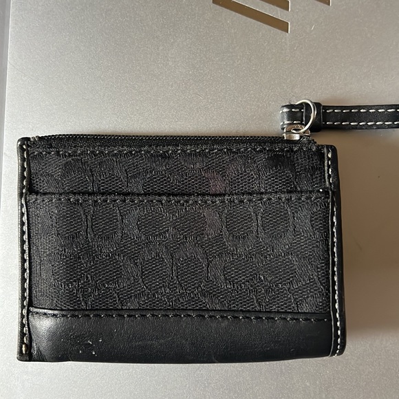 Signature Coach Credit Card/ID Holder with Key Ring - Picture 2 of 3